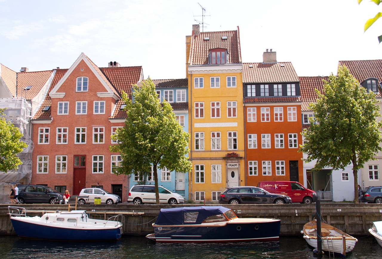 Helrenovering hus, renovera fasad, renovera badrum, utbyggnad hus, fönsterbyte